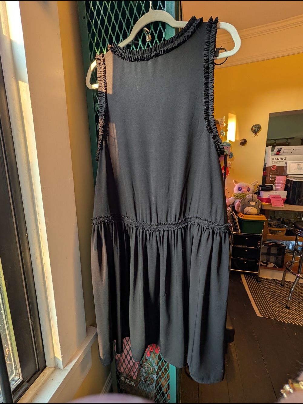 H&M 14 US Black Sleeveless V-Neck Ruffle Trim Dress - Picture 5 of 6